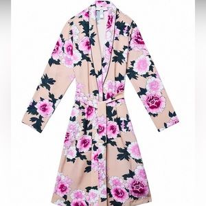 NWT fleur du Mal x Coveteur silk robe